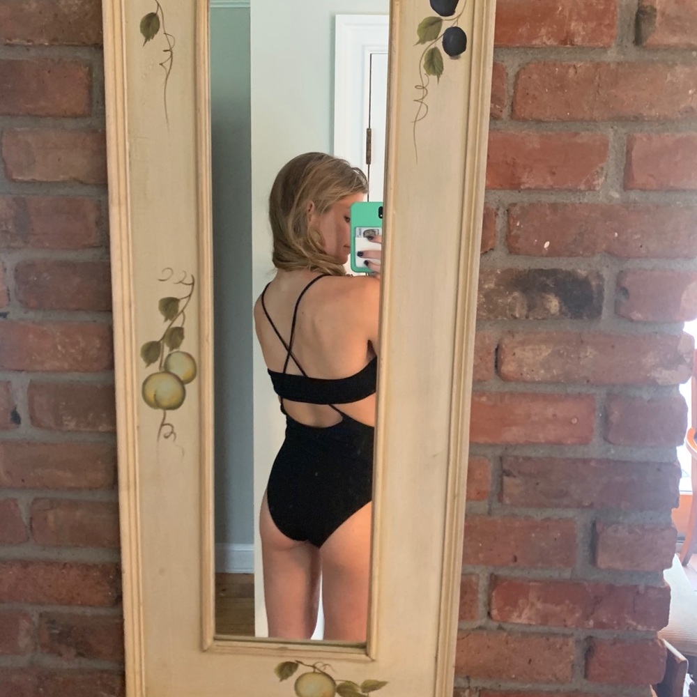 Swimsuit - Picture 4 of 5